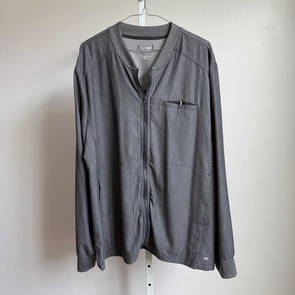 Koi sz L gray zip quiet luxury light weight jacket